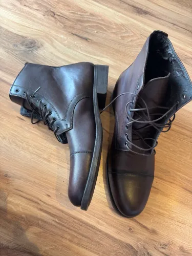 Bota couro Zara 41