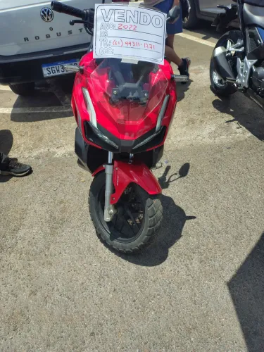 Vendo moto ADV 150