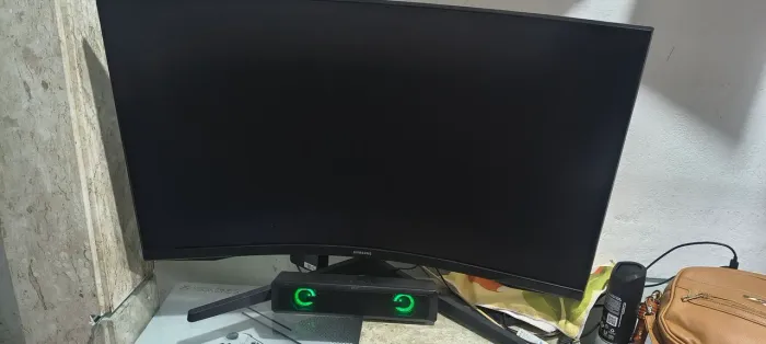 Vendo monitor curvo da Samsung 32 polegadas 