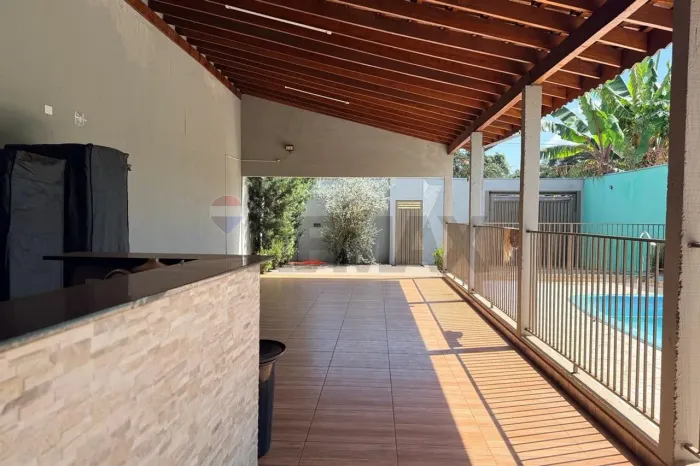 Área de Lazer com Piscina e Estrutura para Eventos - em Jardinópolis