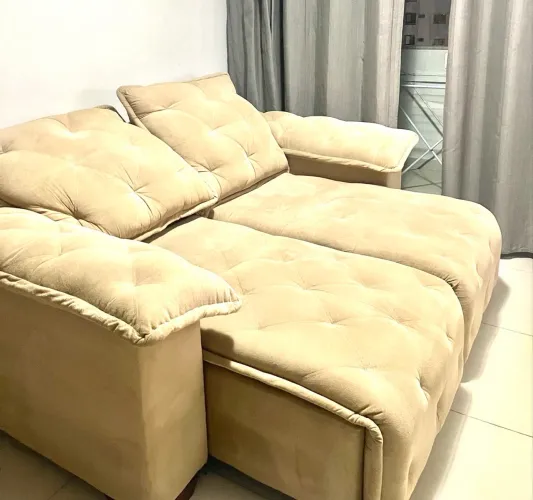 Sofá, 2 metros, retrátil e reclinável, espuma boa, não afunda.