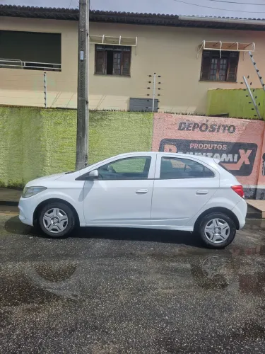Chevrolet Onix JOY Hatch 1.0 8V Flex Mec. 4P 2018