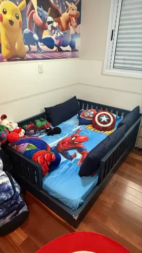 Cama montessoriana viúvo