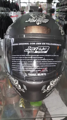 Capacete Joy Taurus fechado tattoo