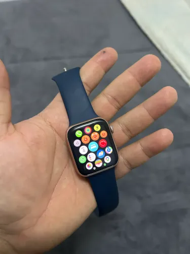 Apple Watch SE GOLD 44mm GPS + CEL