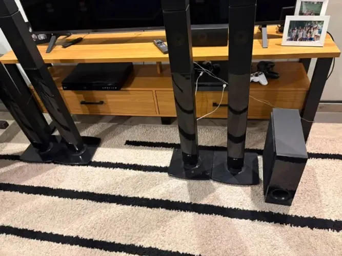Home Theater LG LHB655NW - Usado