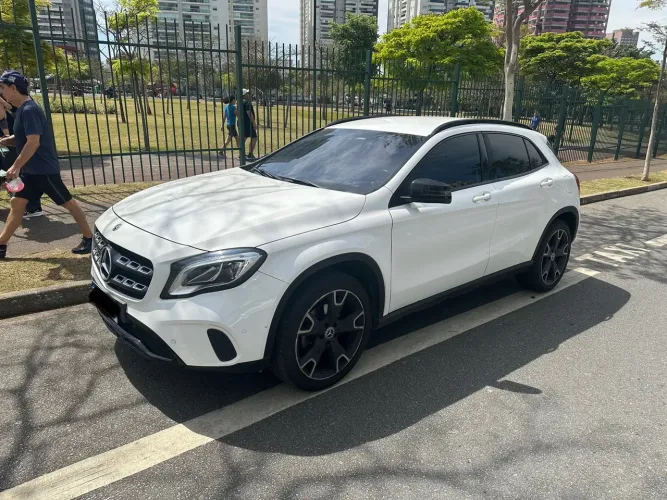 Mercedes-Benz GLA-200 GLA 200 Night 1.6. TB 16V Flex Aut. 2019