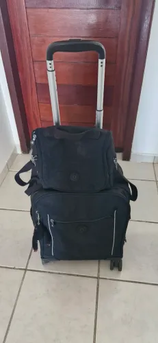 Bolsa kipling de rodinha + lancheira