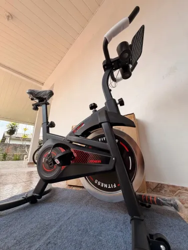 Bicicleta ergométrica nova 