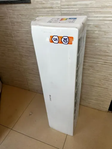 Ar condicionado 18.000 BTUs semi novo