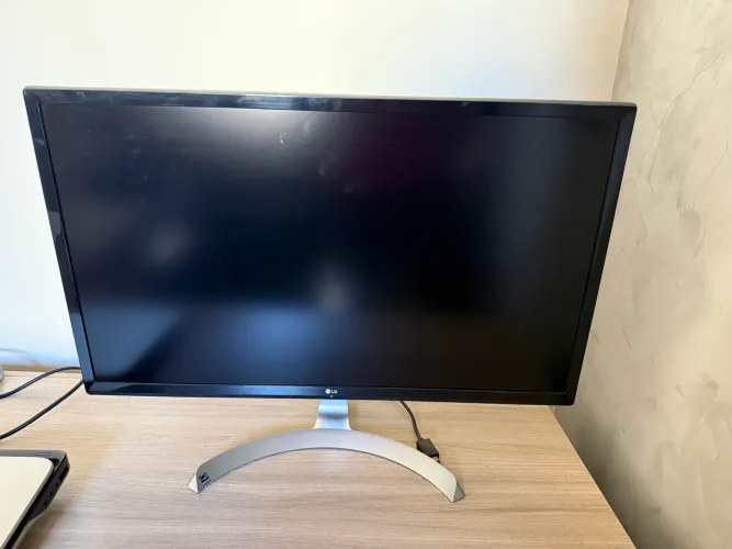 Monitor LED 27" LG 4K UHD IPS AMD FreeSync