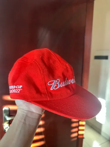 Boné bud