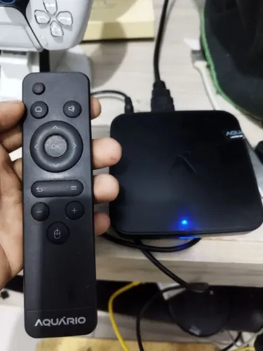 Tv box aquário novinha