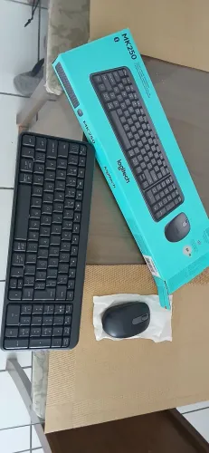 Teclado e Mouse Logitech MK 250 novo na caixa