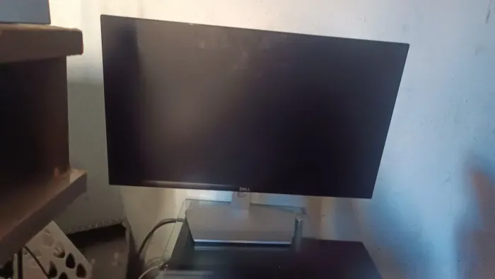 Monitor Dell 24 polegadas display quebrado