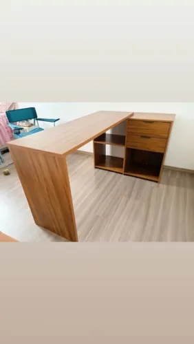 Mesa de escritório canto