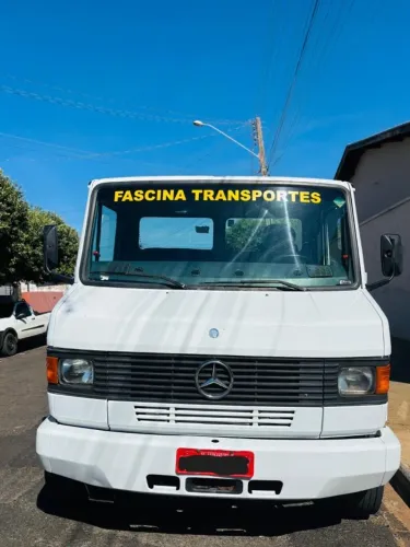 Mercedes-Benz 710 - Ano 2011 | Único Dono | No Chassi