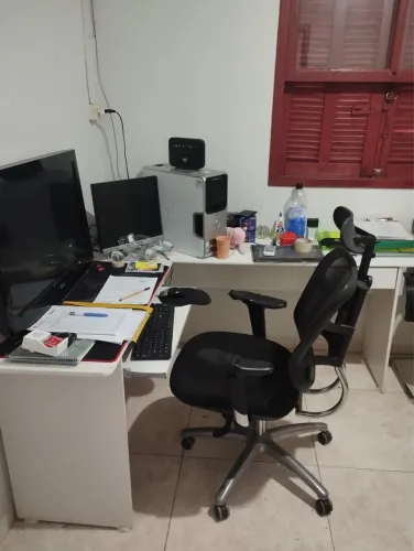 Mesa em L + Computador Completo + 2 telas + Cadeira de Escritório