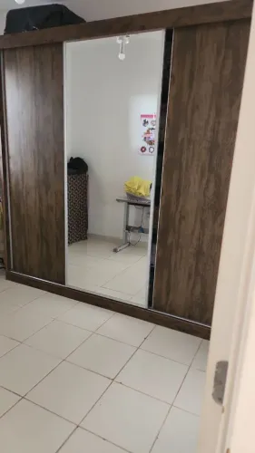 Vende-se guarda roupa
