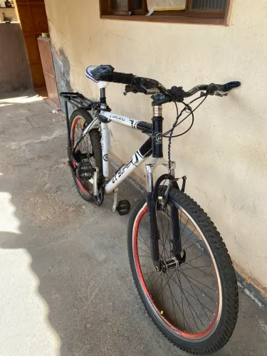 Vende-se bicicleta aro 26