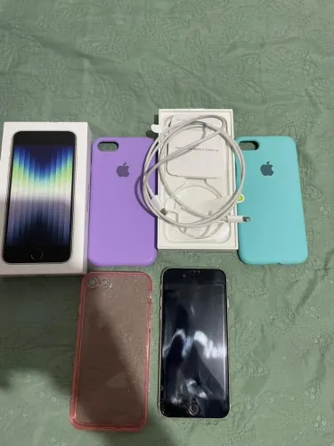 iPhone SE 3ª geração - Pouco uso e na garantia