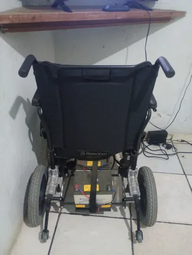 Vendo cadeira motorizada