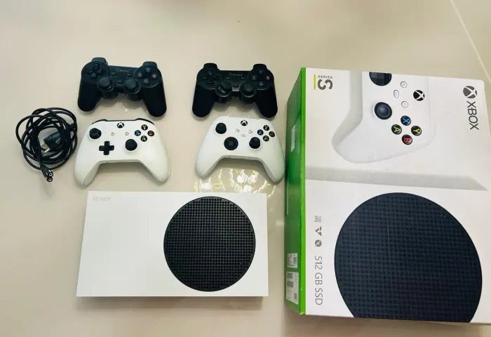 ? XBOX SERIES S 512GB + 4 CONTROLES ORIGINAIS