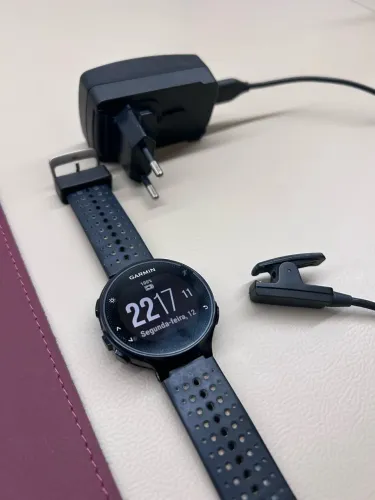 Relógio Garmin Forerunner 235