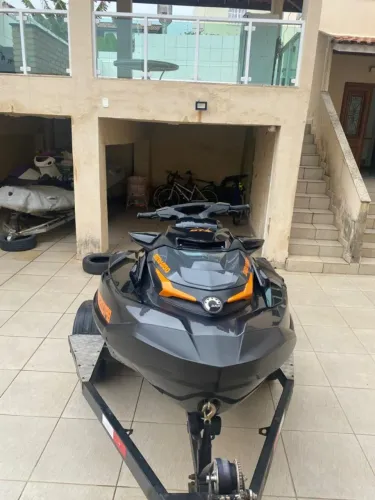 Jet ski GTX 230