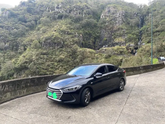 Hyundai Elantra 2.0 16V Flex Aut. 2017