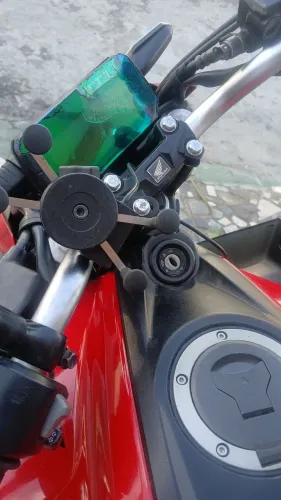 Castanha cb300f