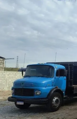 Vendo caminhão