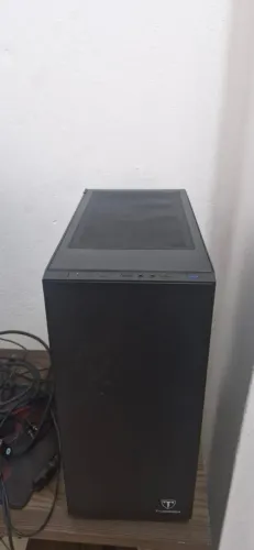 PC Gamer + Monitor Odyssey G30
