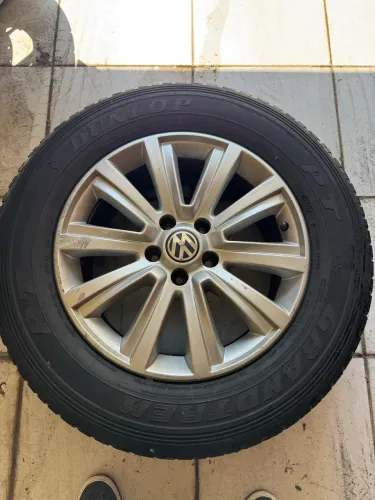 Jogo de rodas AMAROK Highline R18 com pneus