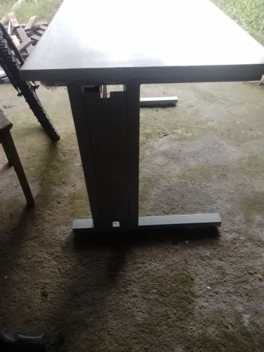  Imperdível Mesa de escritório com tomadas embutidos 