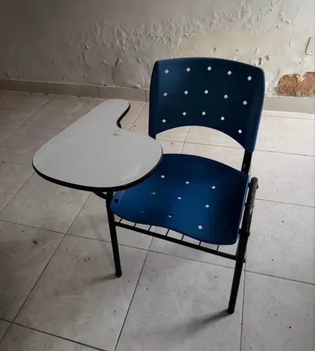 Cadeira escolar 