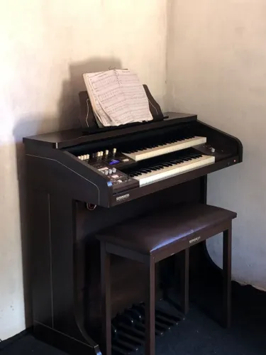 orgao tokai t1 spinet