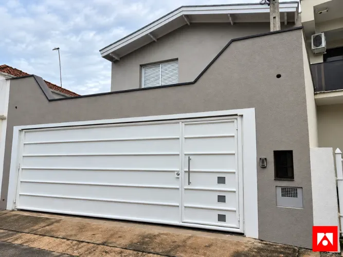 Casa com 2 quartos, 1 suíte e 2 vagas para locação no Centro de Santa Bárbara D'Oeste