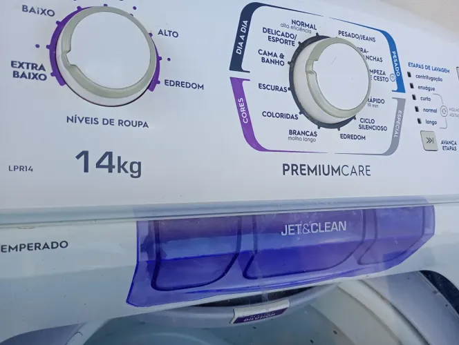 Máquina de lavar Eletrolux turbo 14KG Premium Care funcionando como nova