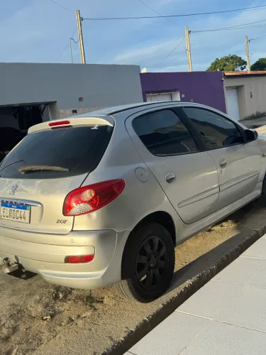 Peugeot 207 XR Sport 1.4 Flex 8V 5P 2010