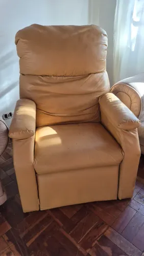 Poltrona reclinavel encosto e pés