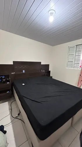 Vende se camas de casal e de solteiro 