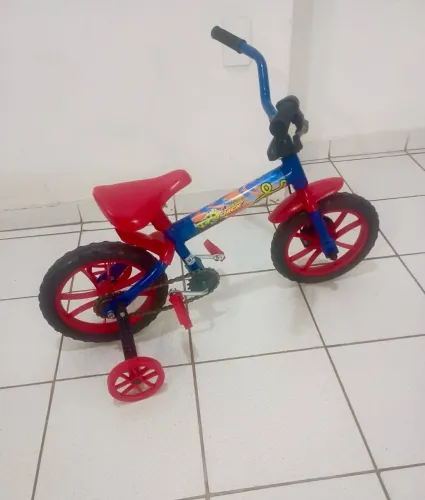 BICICLETA INFANTIL ARO 12 DE 2 a 5 ANOS SEMI NOVA