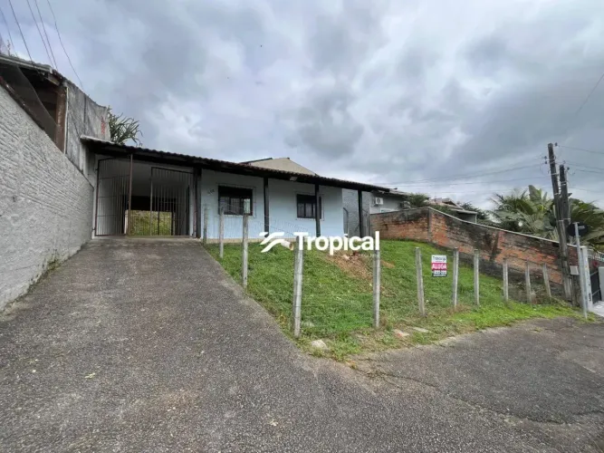Casa com 2 dormitórios para alugar, 110 m² por R$ 2.850,00/mês - Velha - Blumenau/SC