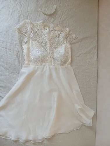 Vestido pra noiva/ debutante com coroa