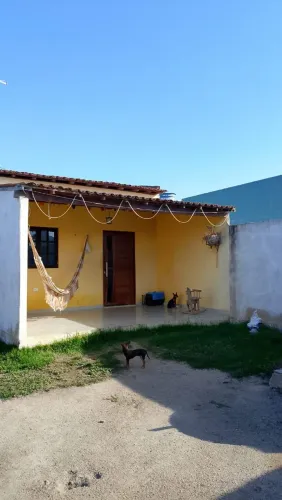 Vendo casa em bezerros aceito carro e moto como parte do pagamento