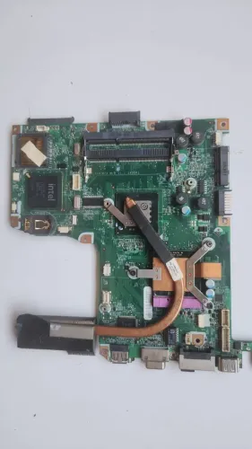 Placa Mãe De Notebook Positivo Premim 3455 com Intel Pentium T4500 (Usado com Defeito) 