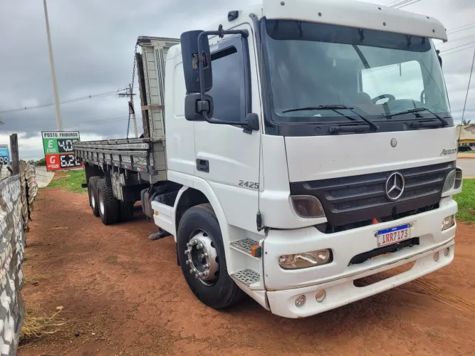 Atego 2425 ano 11 truck carroçeria aceito troca