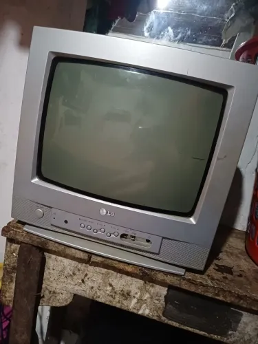 TV LG de tubo 14 polegadas