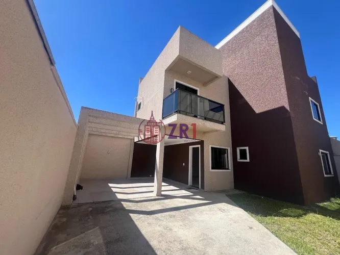 Sobrado para Venda em Curitiba / PR no bairro Xaxim